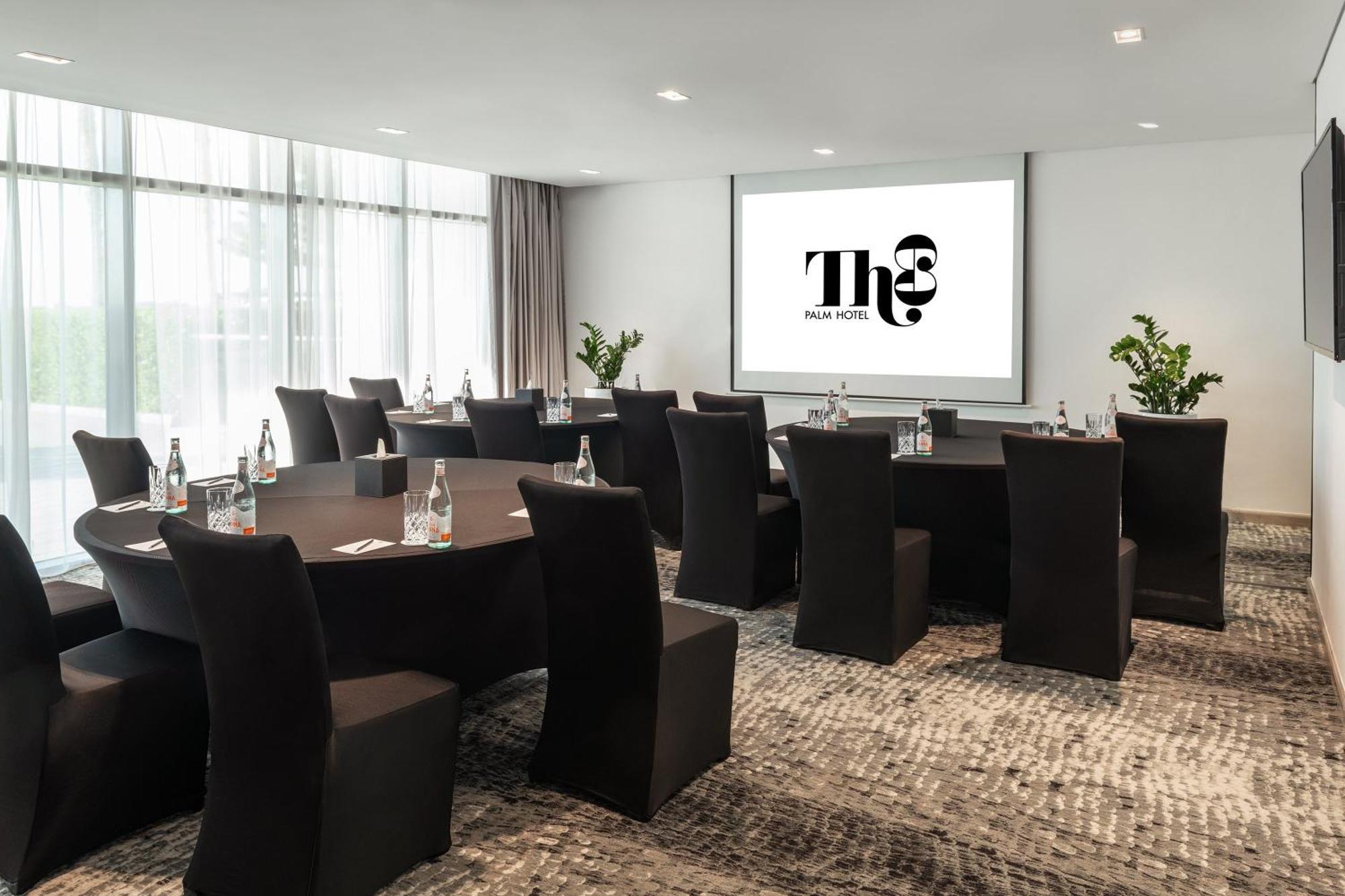 Th8 Palm Dubai Beach Resort, Vignette Collection By Ihg מראה חיצוני תמונה Thes