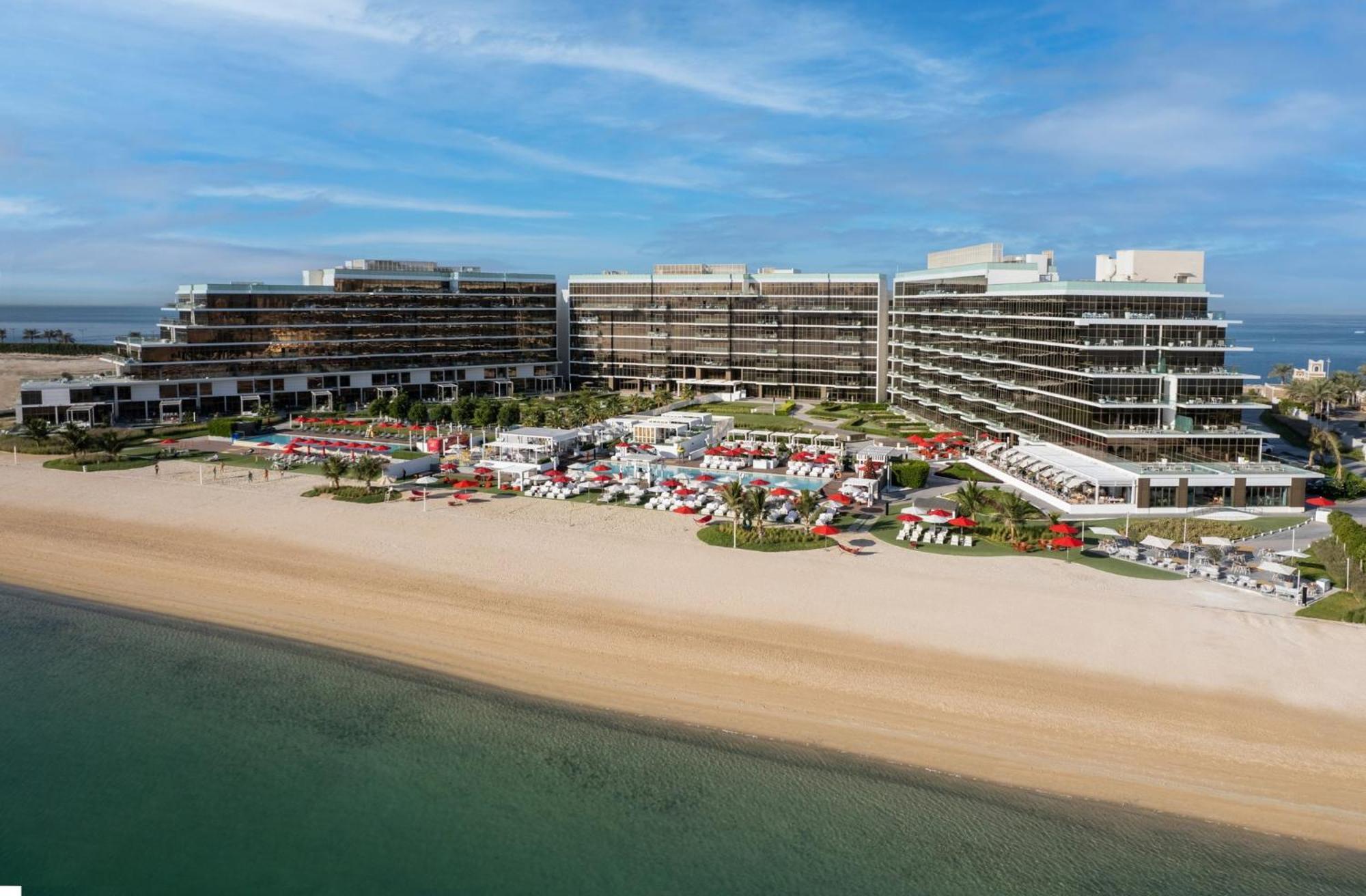 Th8 Palm Dubai Beach Resort, Vignette Collection By Ihg מראה חיצוני תמונה Hilton Alexandria