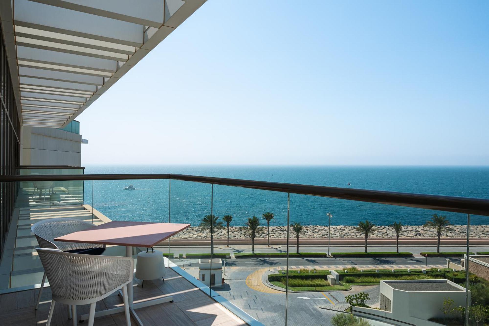 Th8 Palm Dubai Beach Resort, Vignette Collection By Ihg מראה חיצוני תמונה