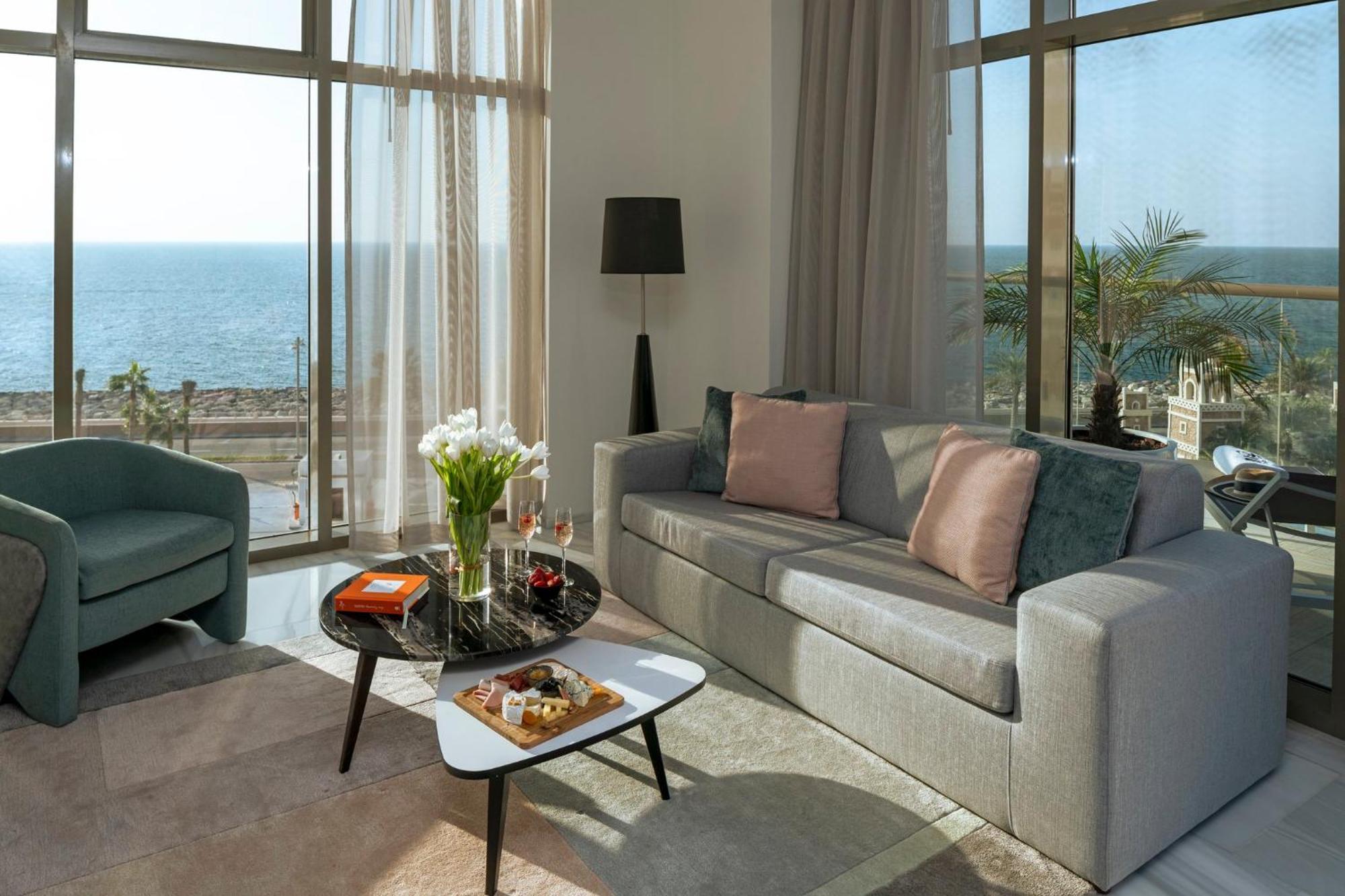 Th8 Palm Dubai Beach Resort, Vignette Collection By Ihg מראה חיצוני תמונה