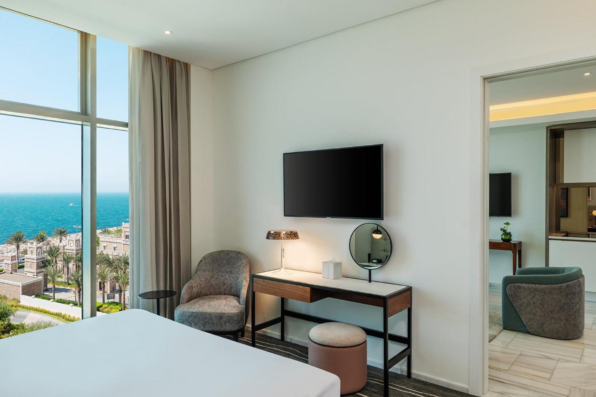 Th8 Palm Dubai Beach Resort, Vignette Collection By Ihg מראה חיצוני תמונה